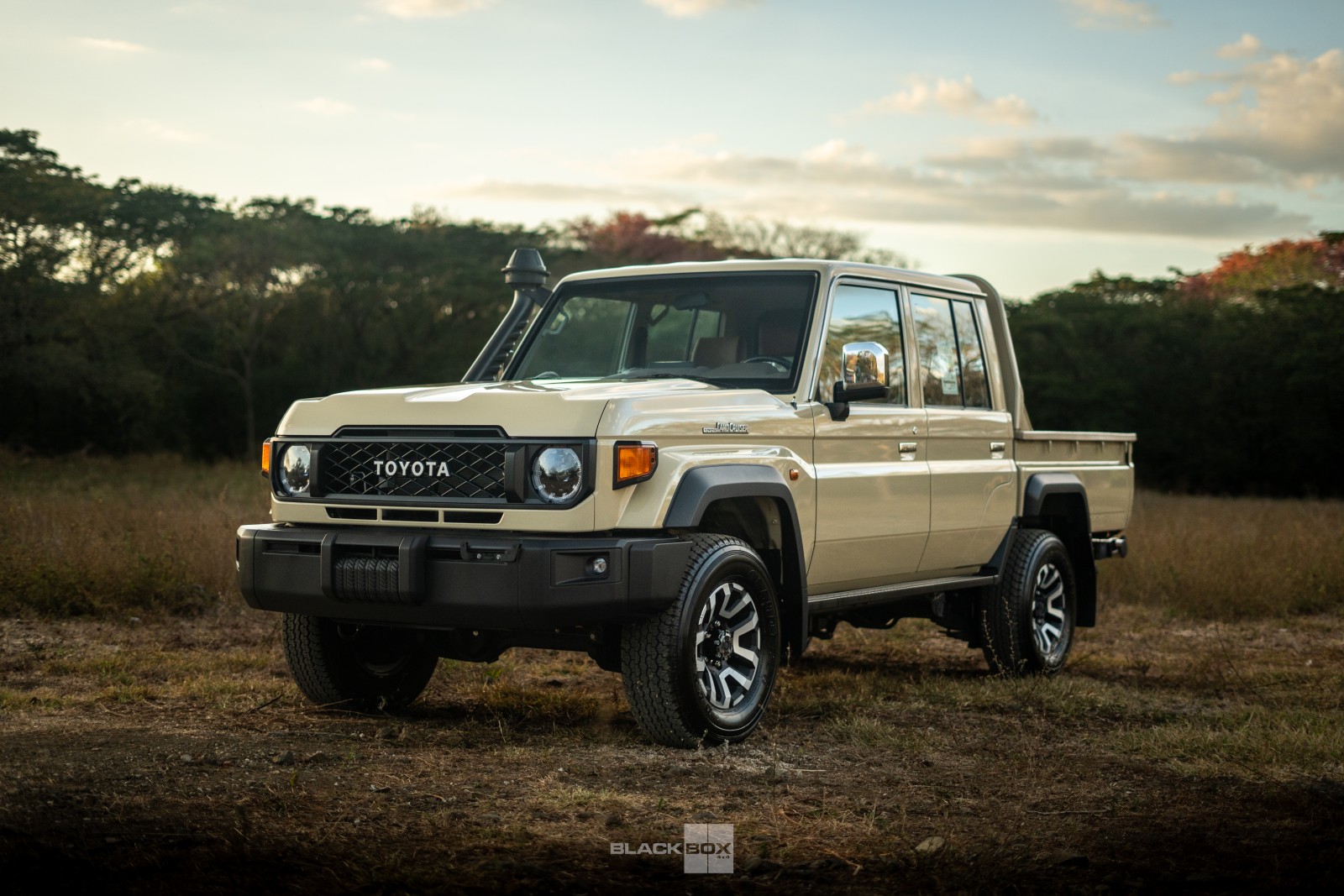 2024-land-cruiser-lc79-sdlx-dubai-152