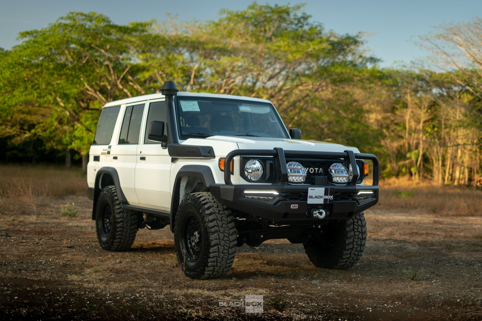 2025-toyota-lc76-land-cruiser-160
