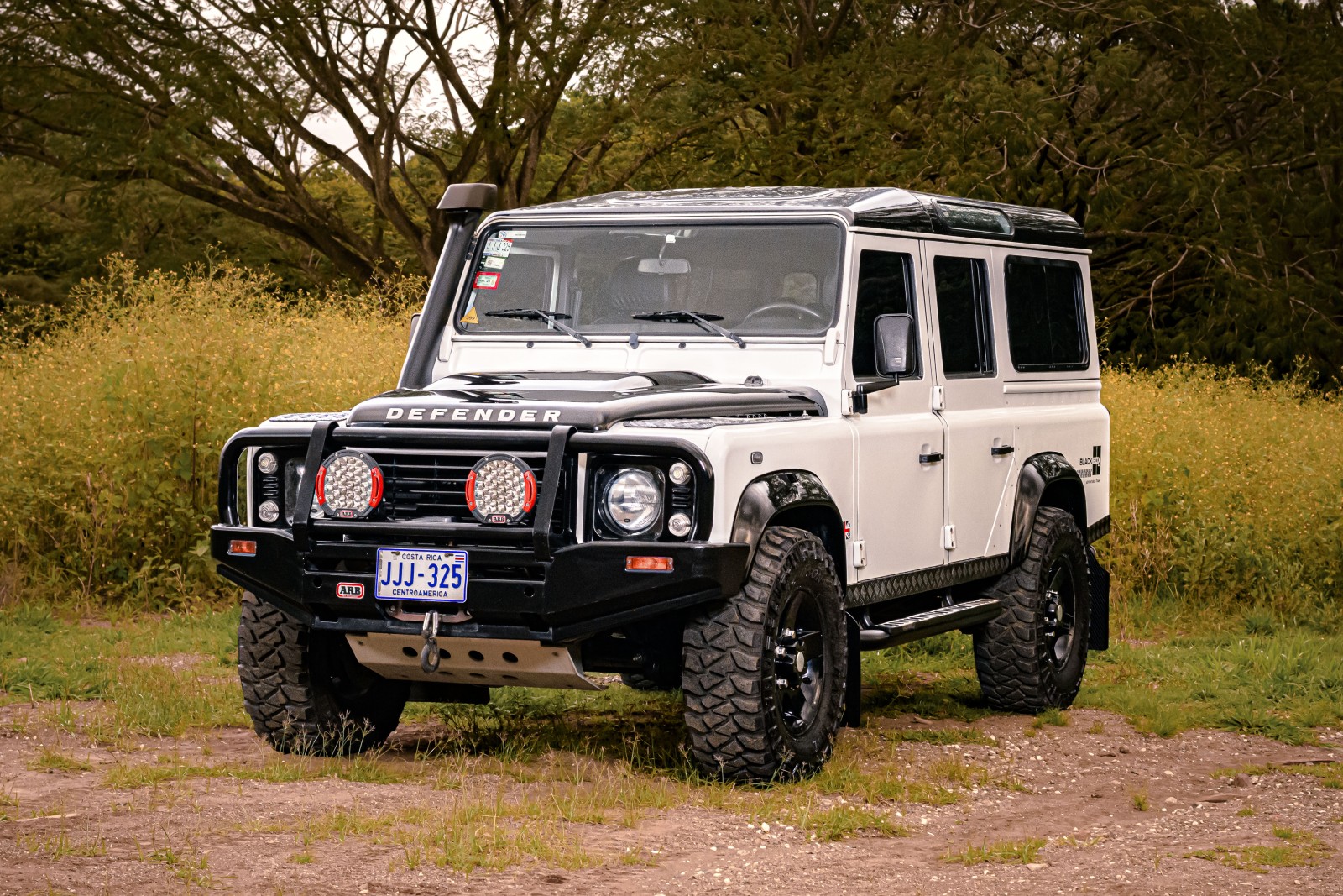 land-rover-defender-110-90